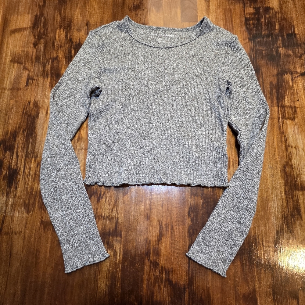 American Eagel Lettuce Trim Crop Top Long Sleeves Grey Neutral SZ Small